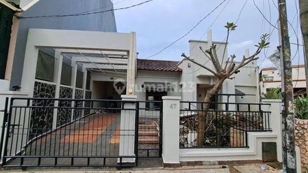 Rumah di Pamulang posisi ngantong dekat Tol dan Paradise Resort. 