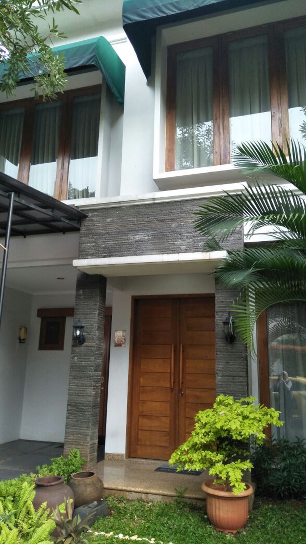 Menteng Ardeen Townhouse, 3 + 1 Bedroom, Indonesian Ethic Furniture