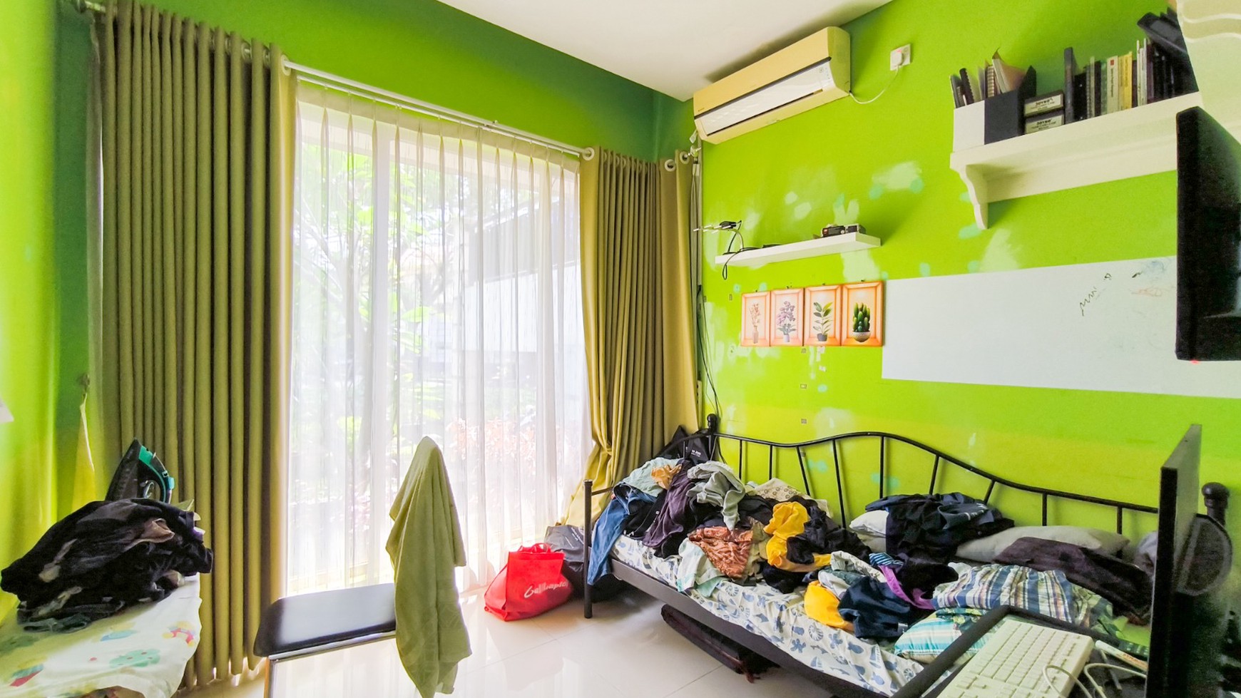 Rumah ada pool,bagus di Bintaro Jaya7