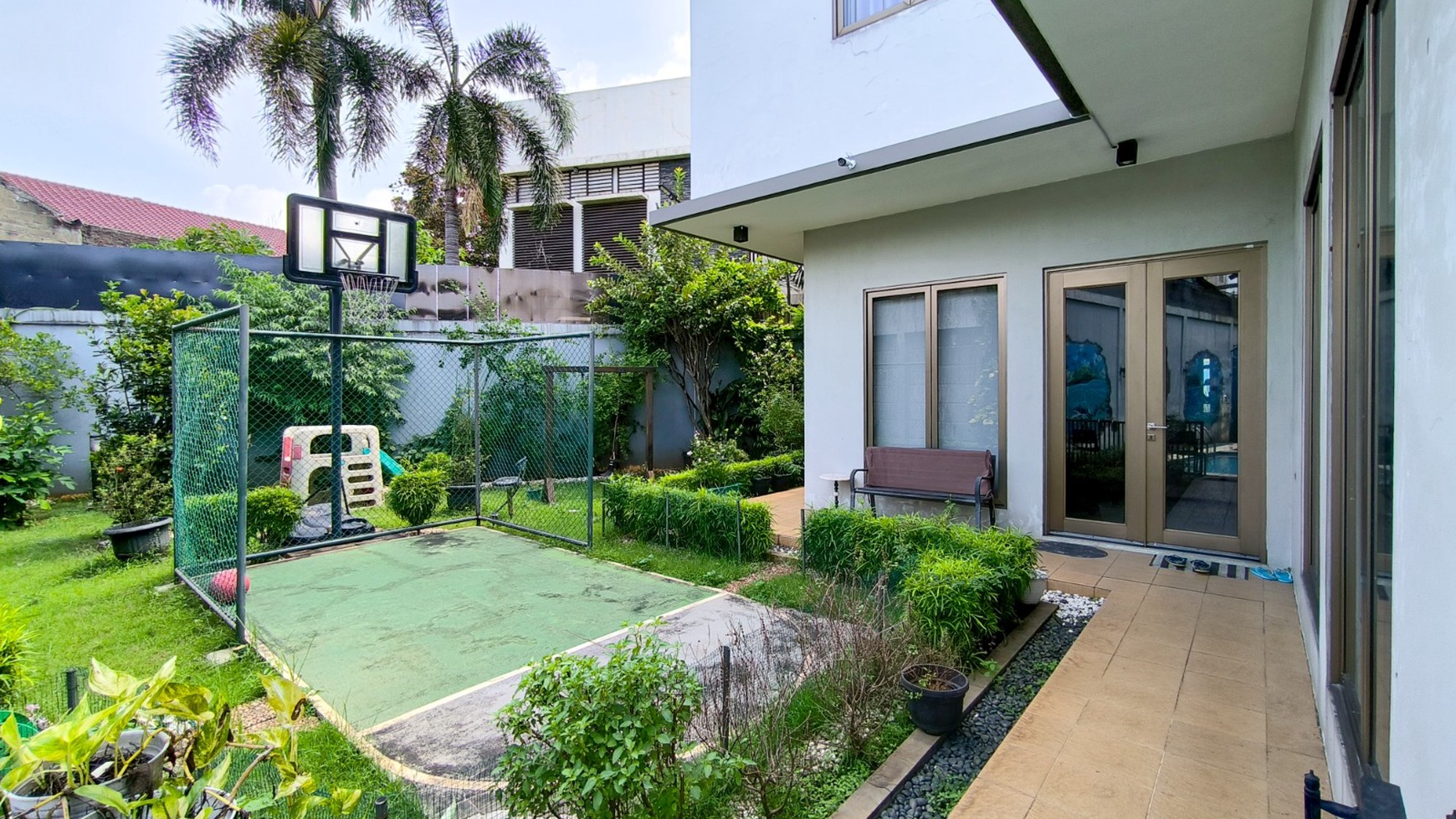 Rumah ada pool,bagus di Bintaro Jaya7