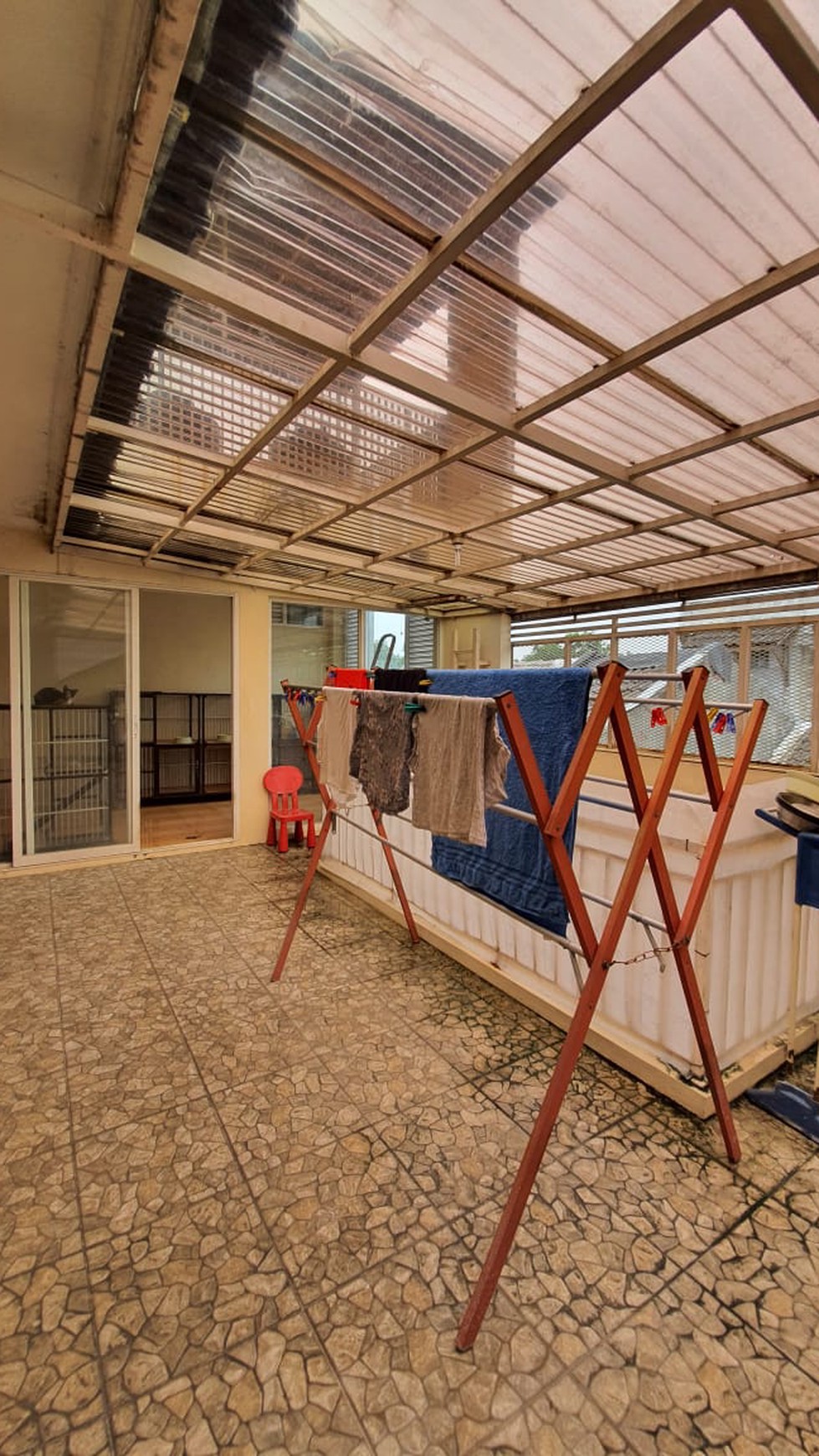Rumah bagus, nyaman siap huni di Ciledug