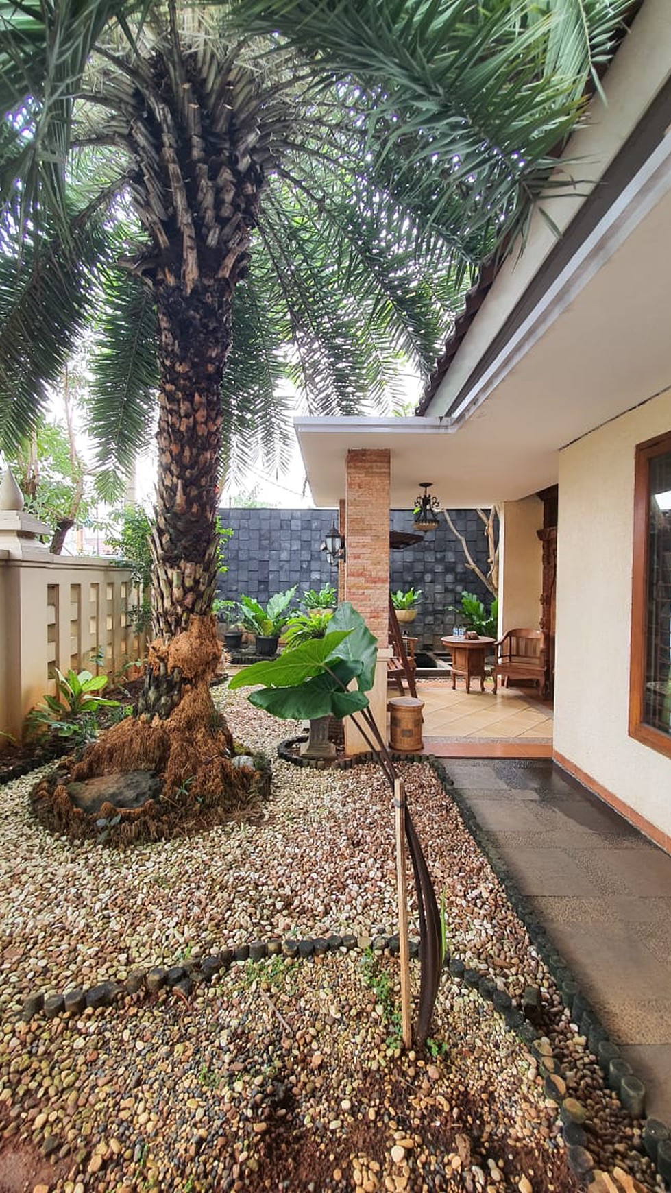 Rumah bagus, nyaman siap huni di Ciledug