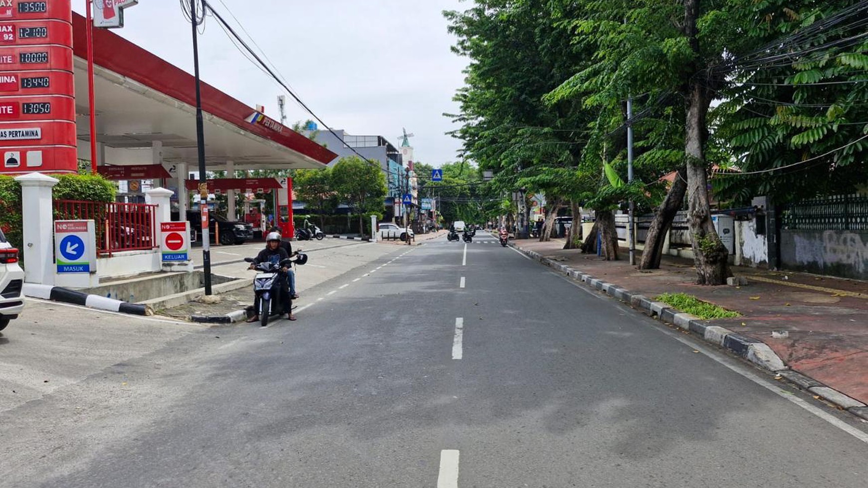 Di Sewakan Rumah lama strategis Jl. Cempaka Putih Raya, Jakarta Pusat