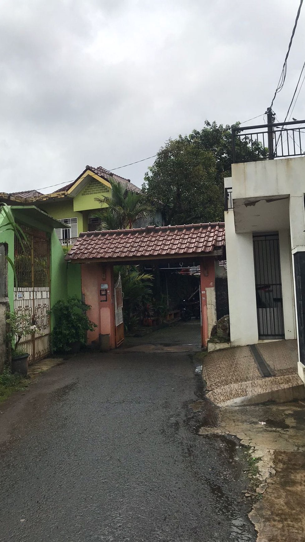 Dijual Rumah 2 lantai, area Nyaman, Tenang