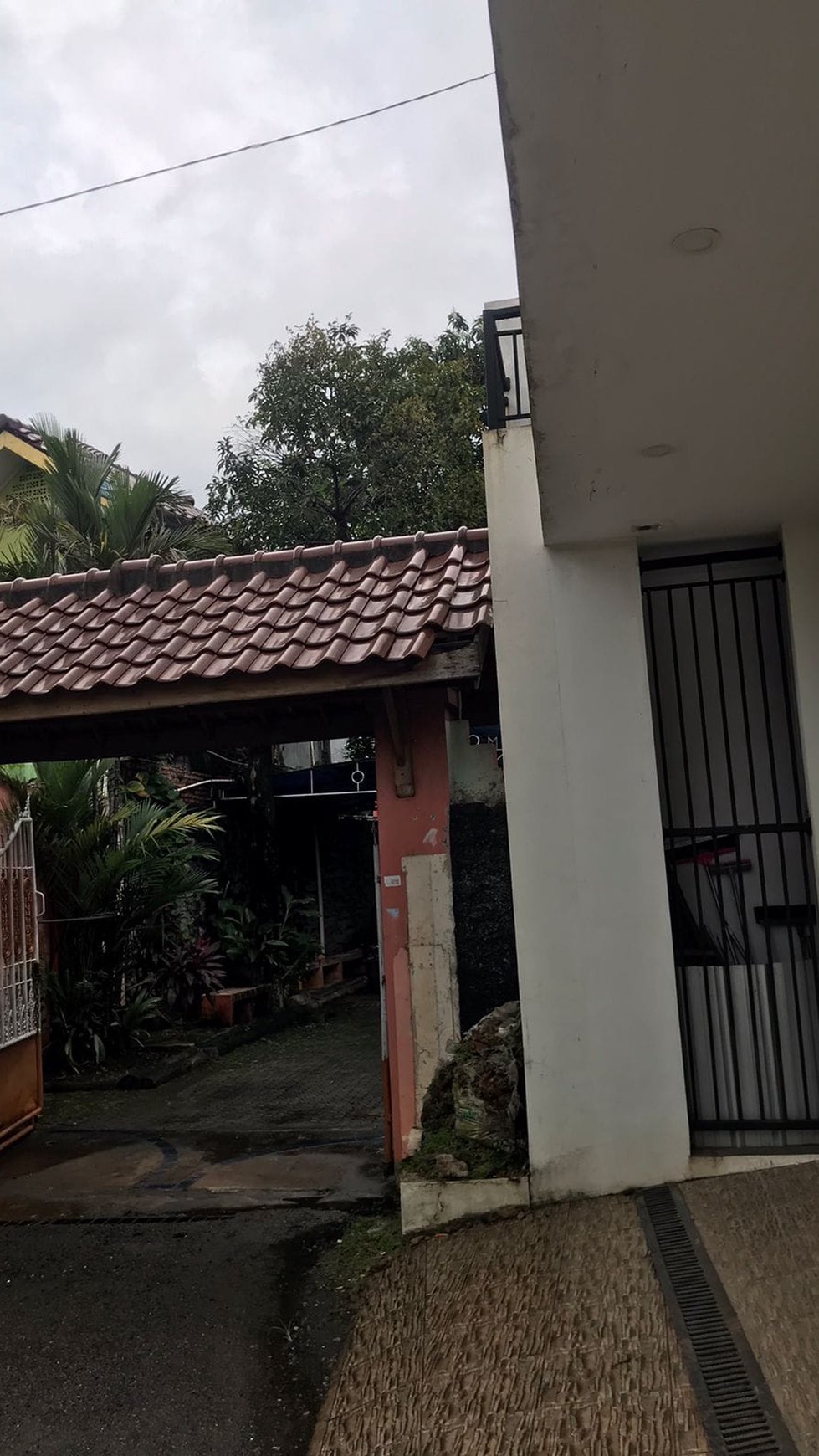 Dijual Rumah 2 lantai, area Nyaman, Tenang