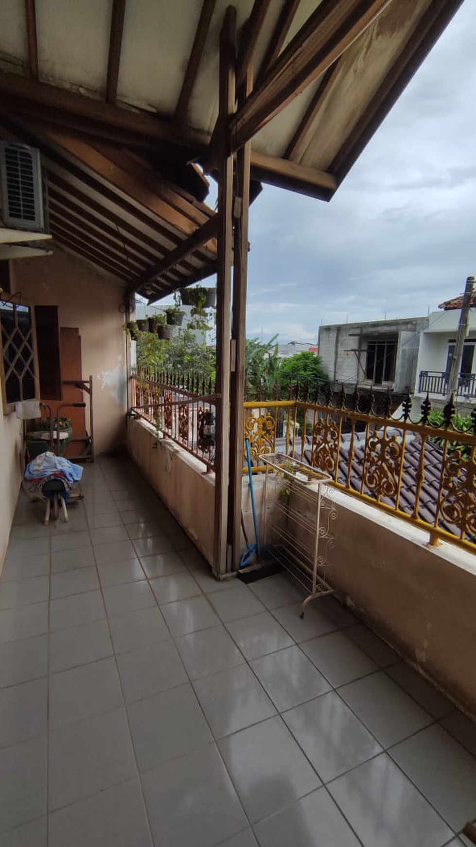 Rumah 2 lantai, bebas banjir lokasi strategis di Cipadu