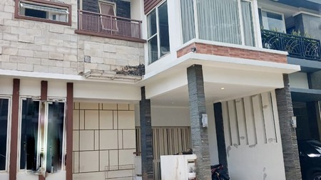 Rumah dijual di Kebayoran Village Bintaro siap huni di Sektor 7