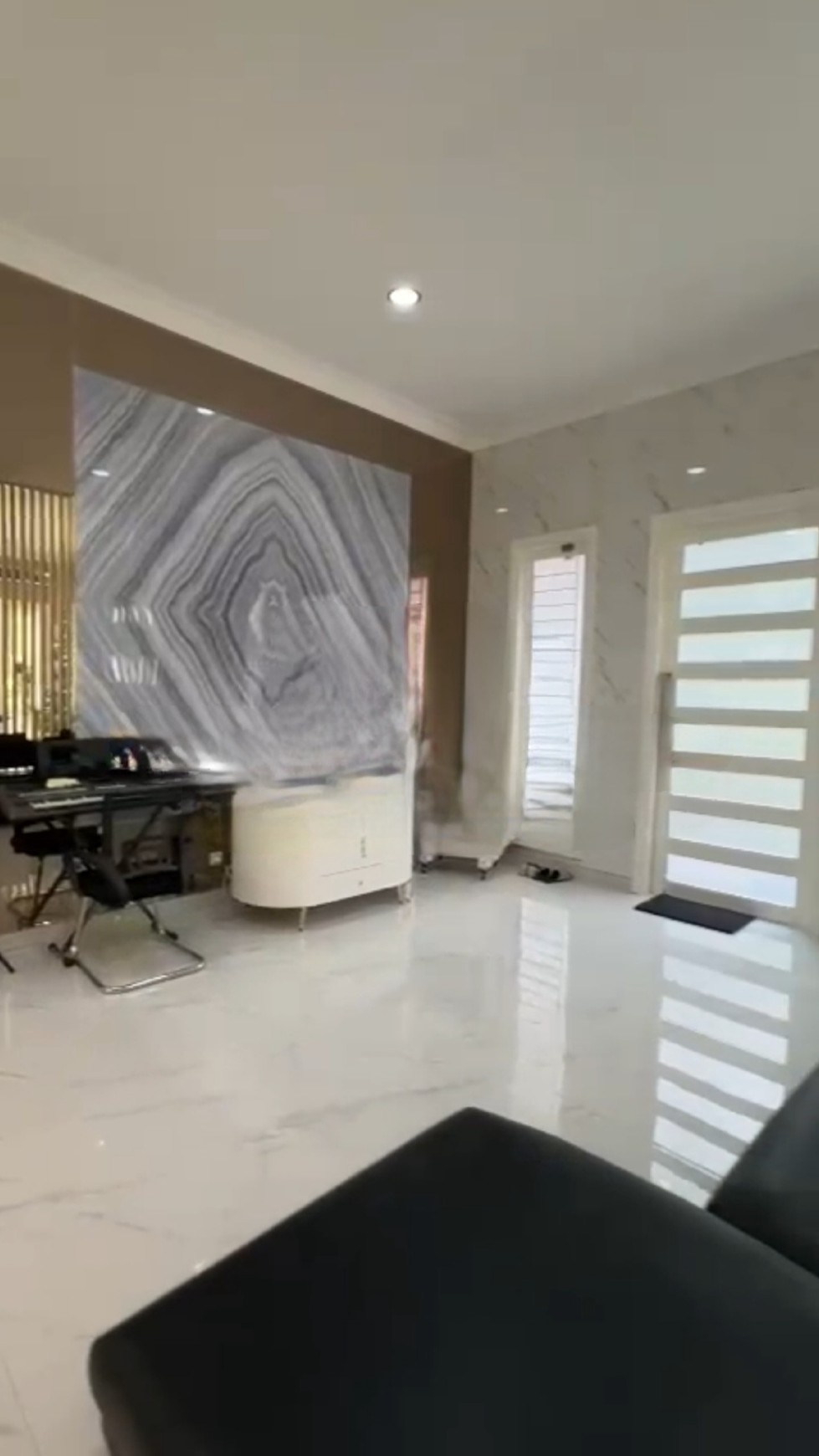 Dijual Rumah Villa Taman Telaga Citraland dekat GWALK Citraland, Sekolah Ciputra