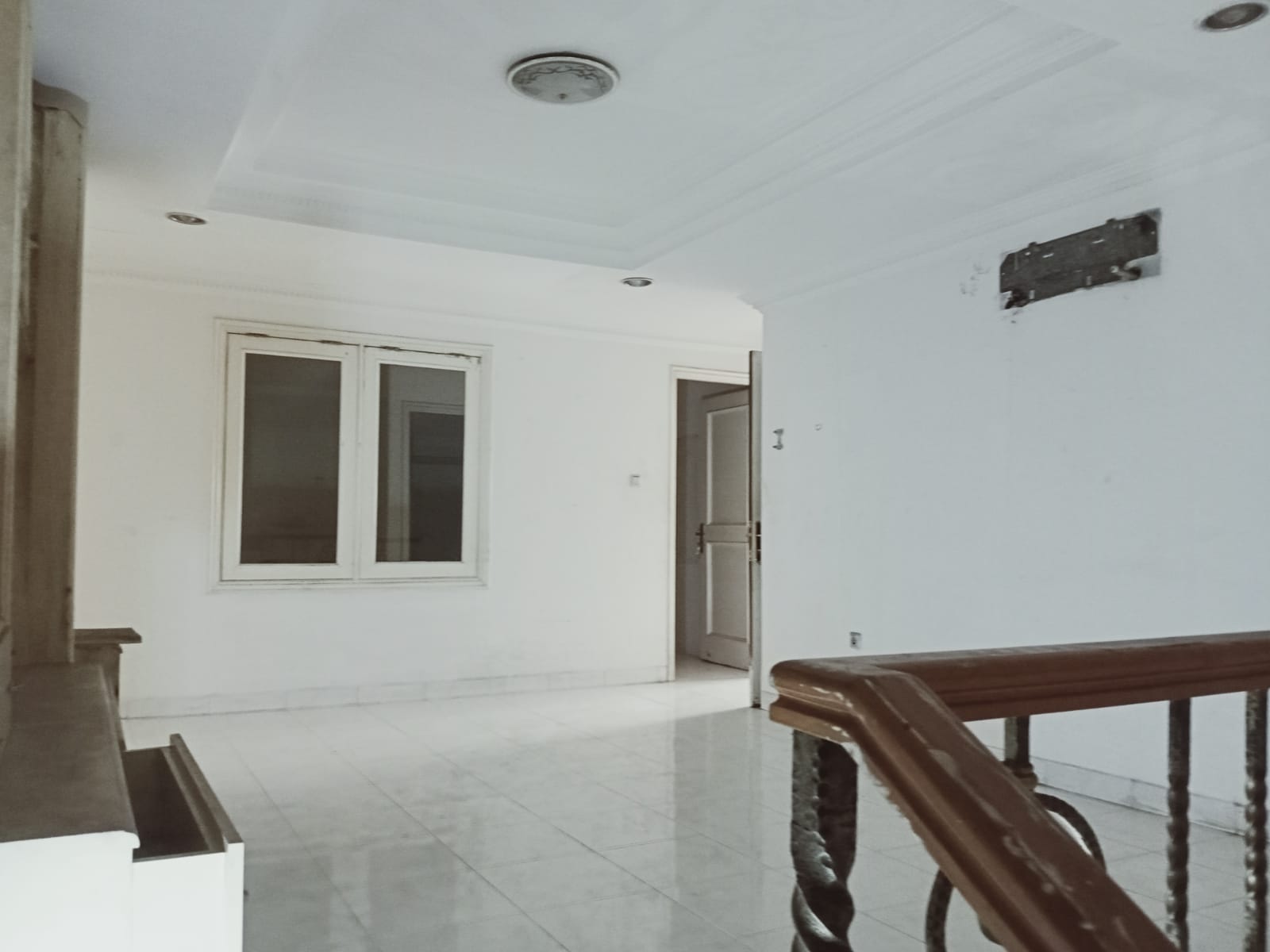 rumah kemang disewakan.