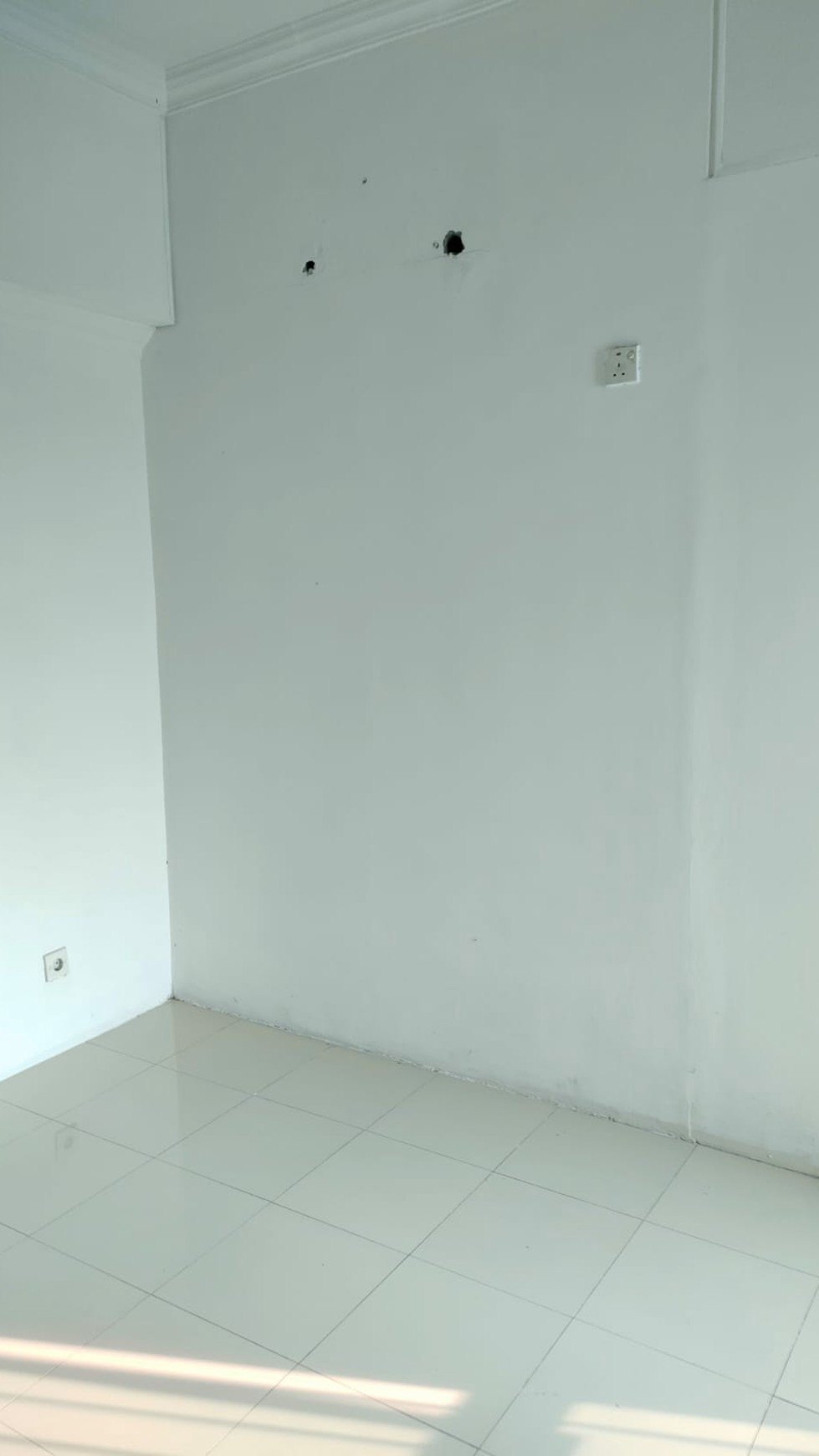 DIjual Murah Apartemen di The Habitat tower Oxford (tower A) lantai 5 karawaci Tangerang 
