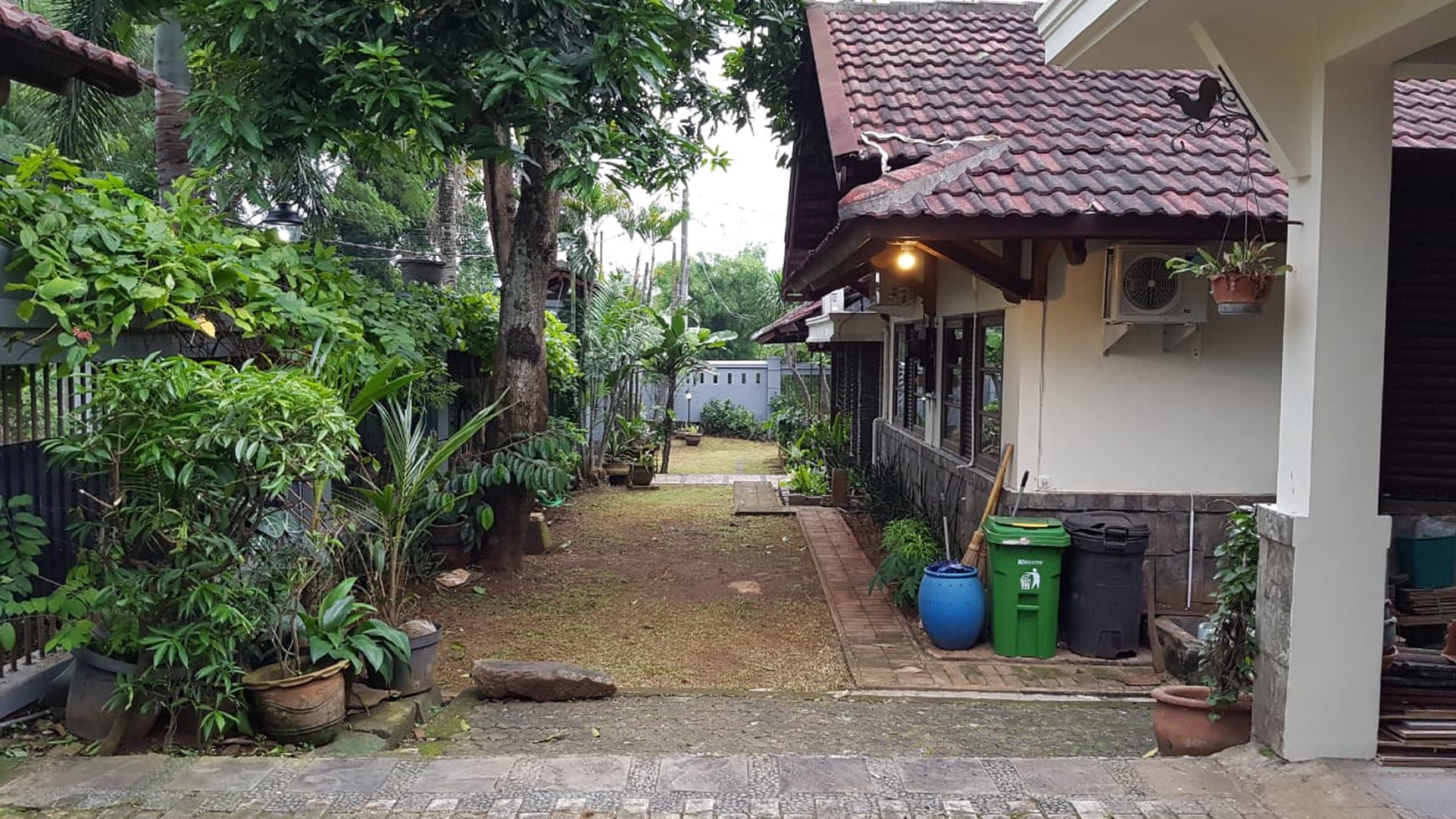 Rumah Asri, lingkungan nyaman dan aman di Pesanggrahan