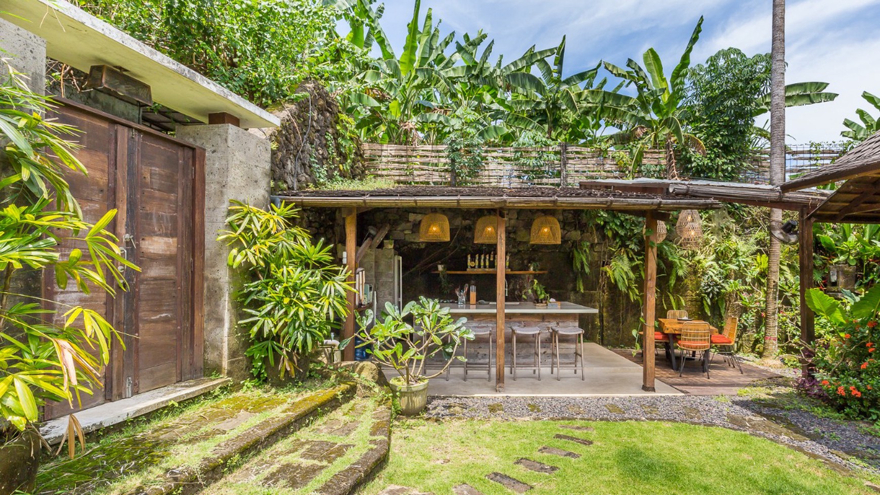 Balinese Style Villa For Leasehold in Gunung Salak, Kerobokan