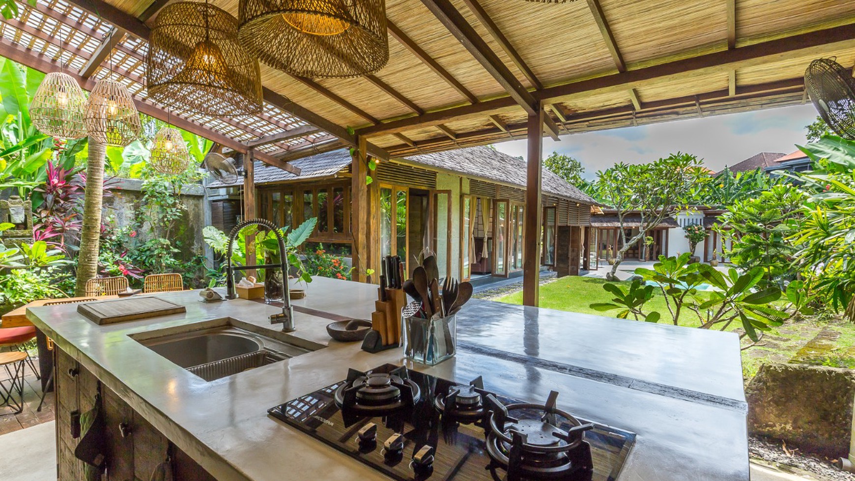 Balinese Style Villa For Leasehold in Gunung Salak, Kerobokan