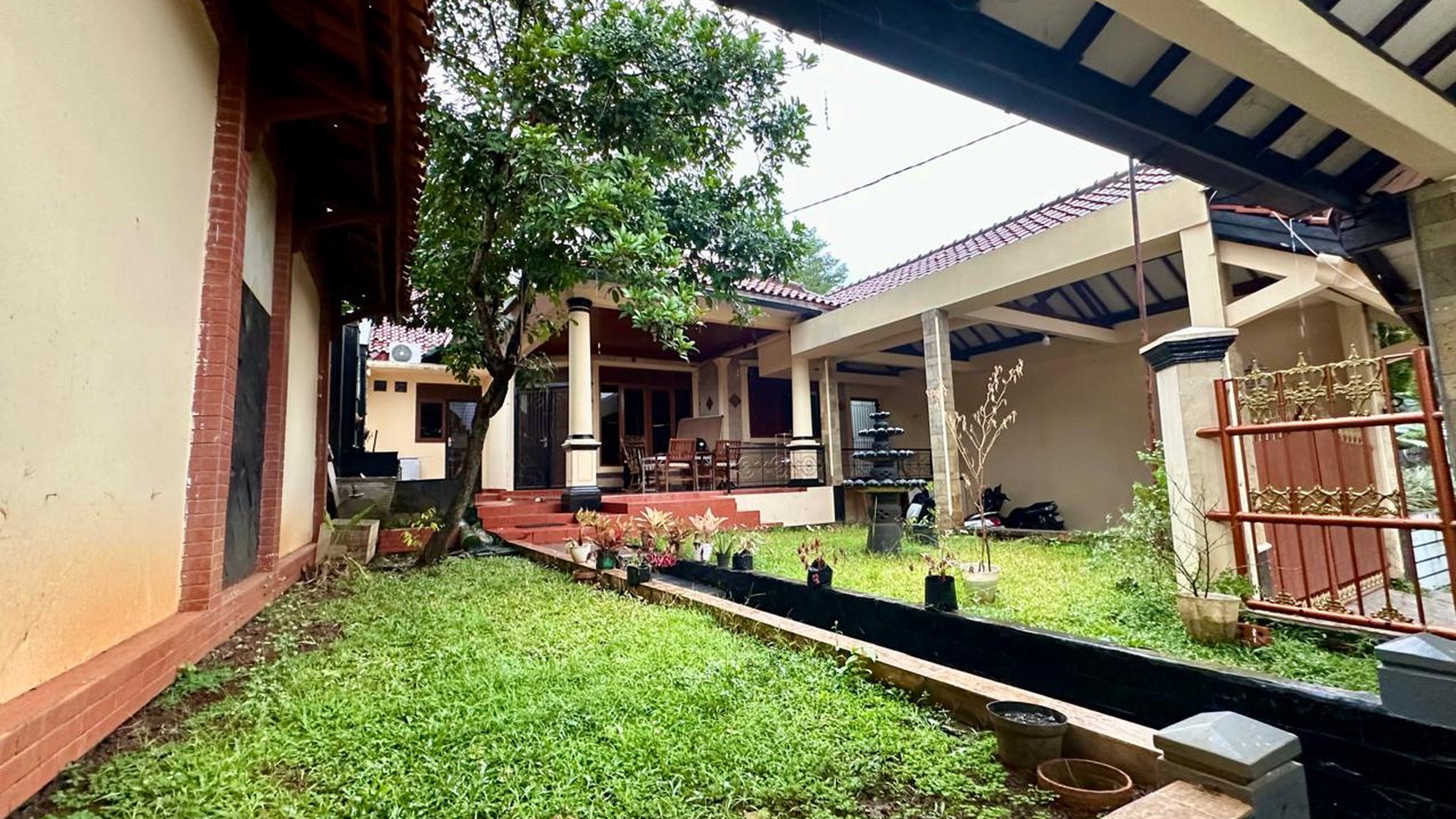 Rumah Bagus DIJUAL 2 Lantai di Mampang, Depok