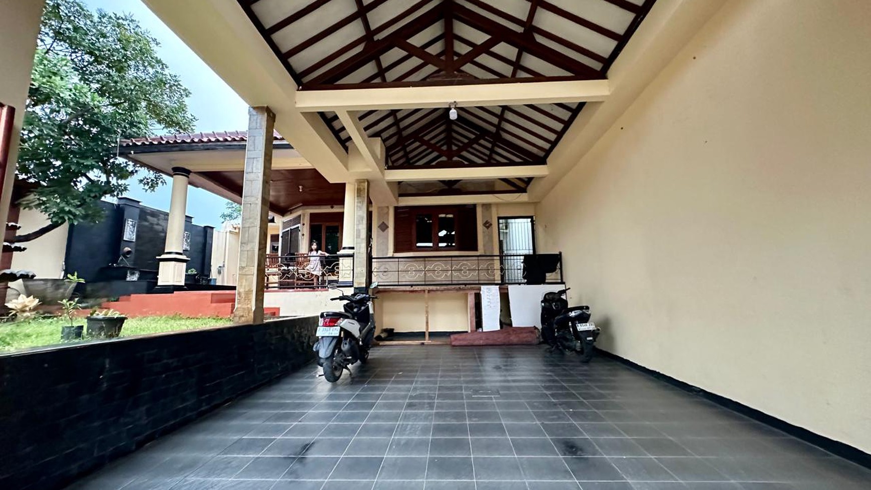 Rumah Bagus DIJUAL 2 Lantai di Mampang, Depok