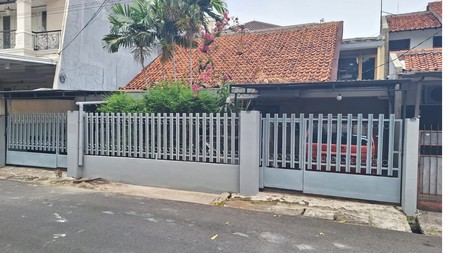 Rumah 1 lantai di Kebayoran Baru Jakarta Selatan