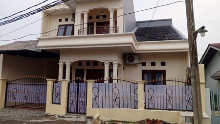 Rumah bagus, 2 lantai, di Sawangan