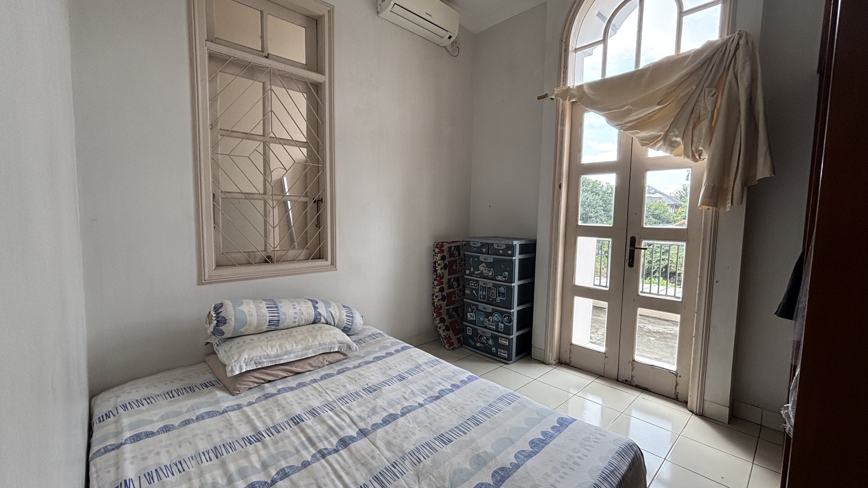 BU! Super Murah! Rumah Cantik di Dalam Cluster Kota Wisata