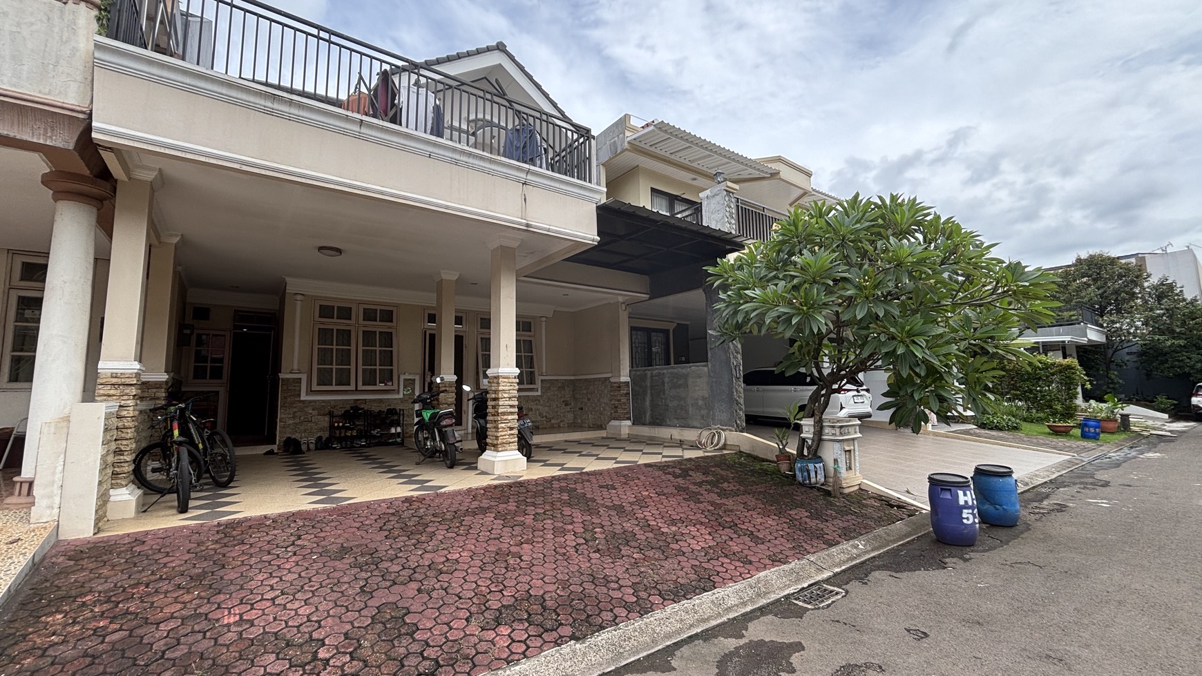 BU! Super Murah! Rumah Cantik di Dalam Cluster Kota Wisata