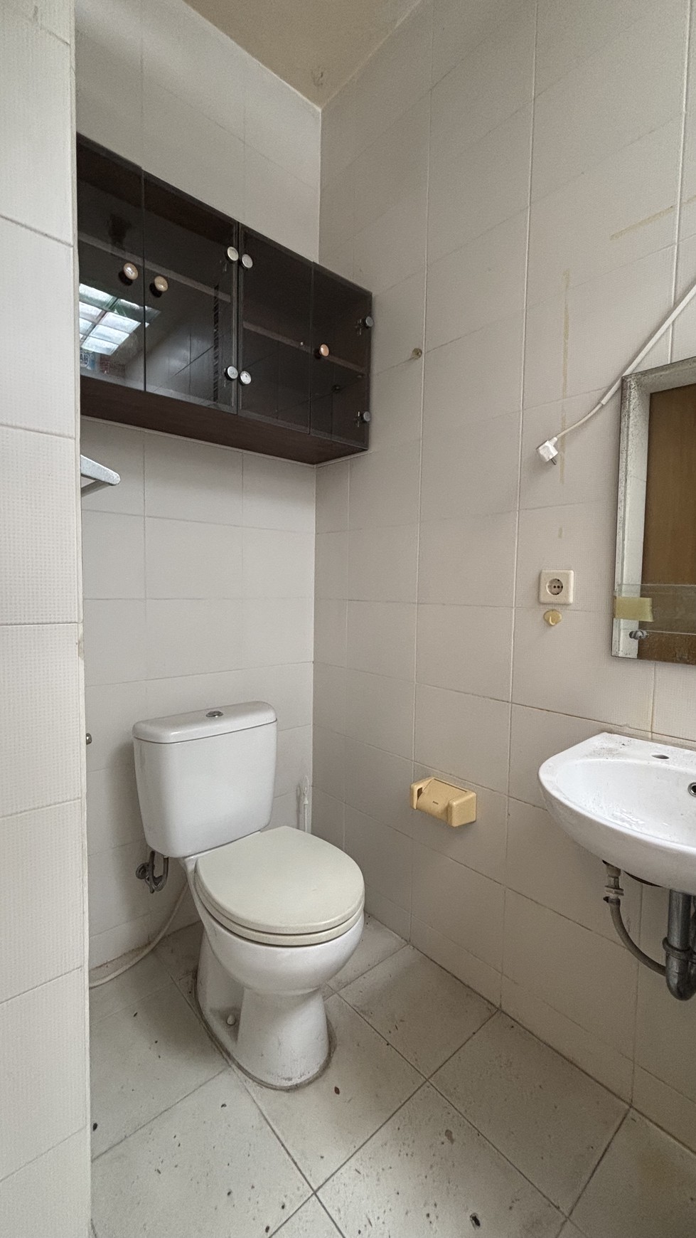 Rumah Cantik 2 Lantai Sudah Renovasi di Dalam Cluster Kota Wisata