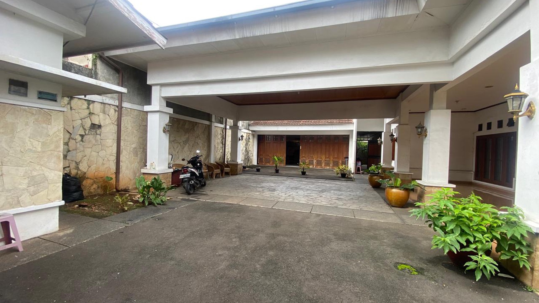 Dijual Rumah Mewah di Cinere Kolam Renang Ruang Luas