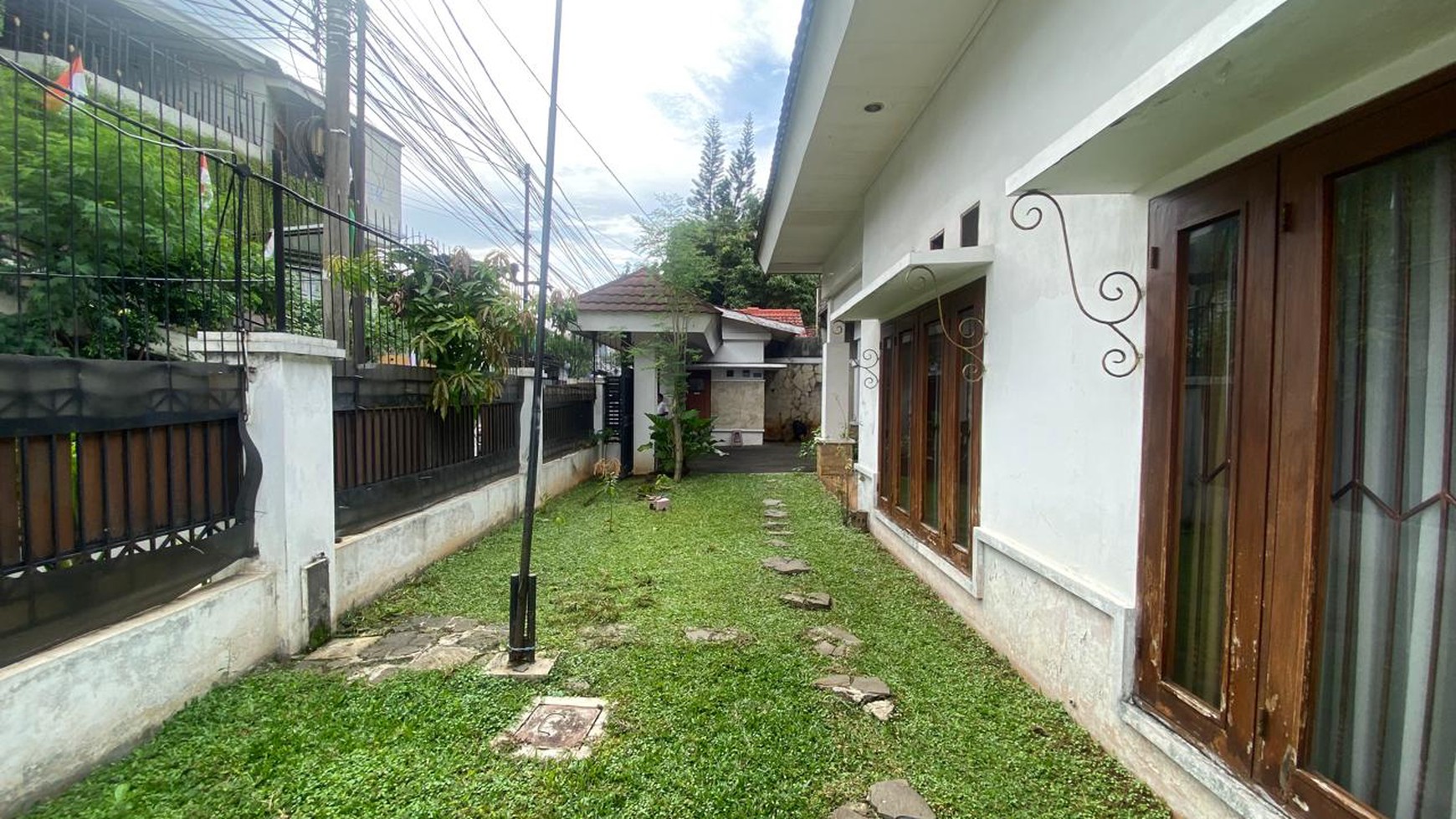 Dijual Rumah Mewah di Cinere Kolam Renang Ruang Luas