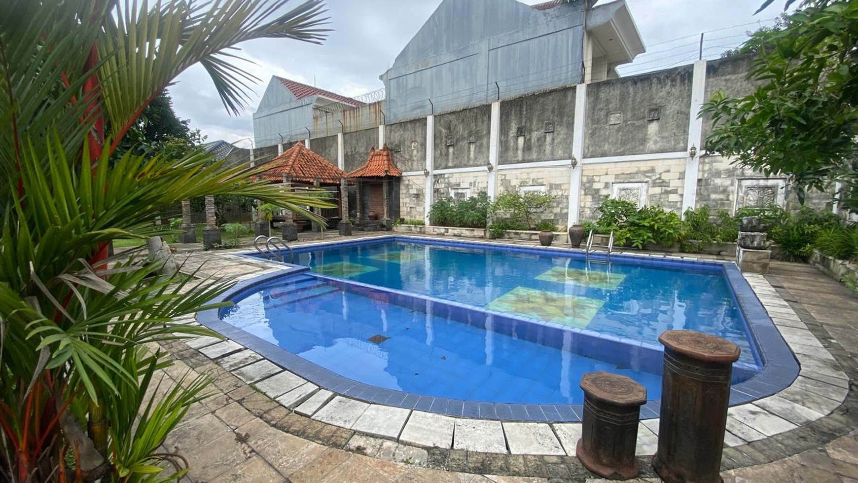 Dijual Rumah Mewah di Cinere Kolam Renang Ruang Luas