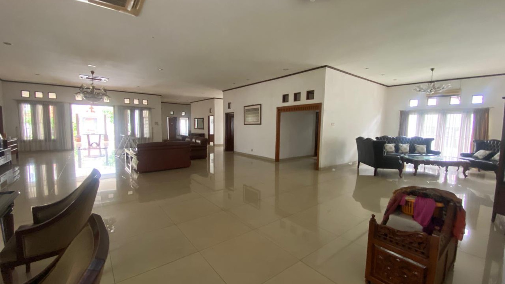 Dijual Rumah Mewah di Cinere Kolam Renang Ruang Luas