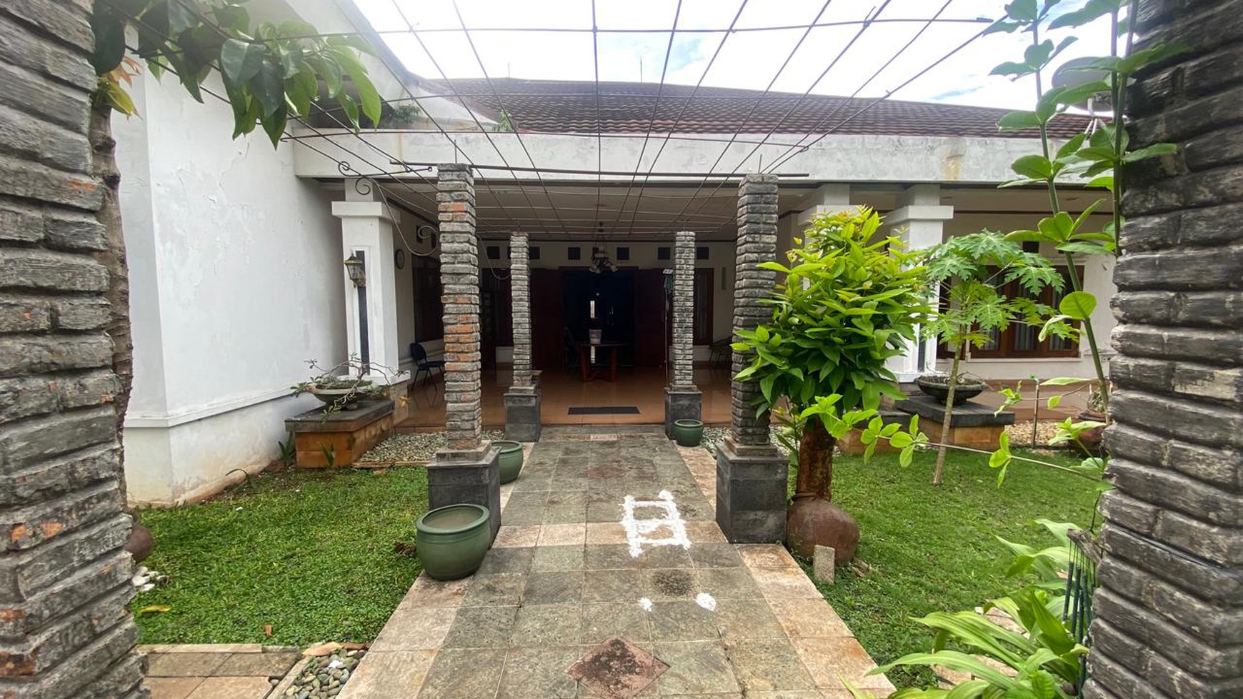 Dijual Rumah Mewah di Cinere Kolam Renang Ruang Luas