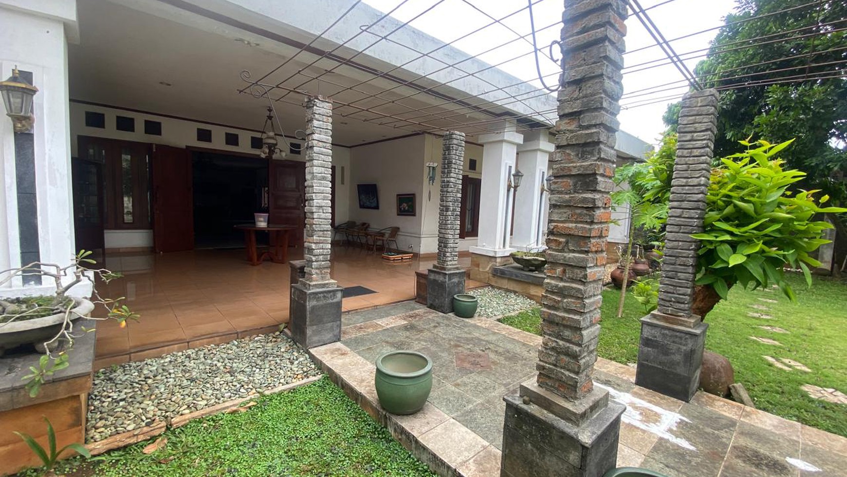 Dijual Rumah Mewah di Cinere Kolam Renang Ruang Luas