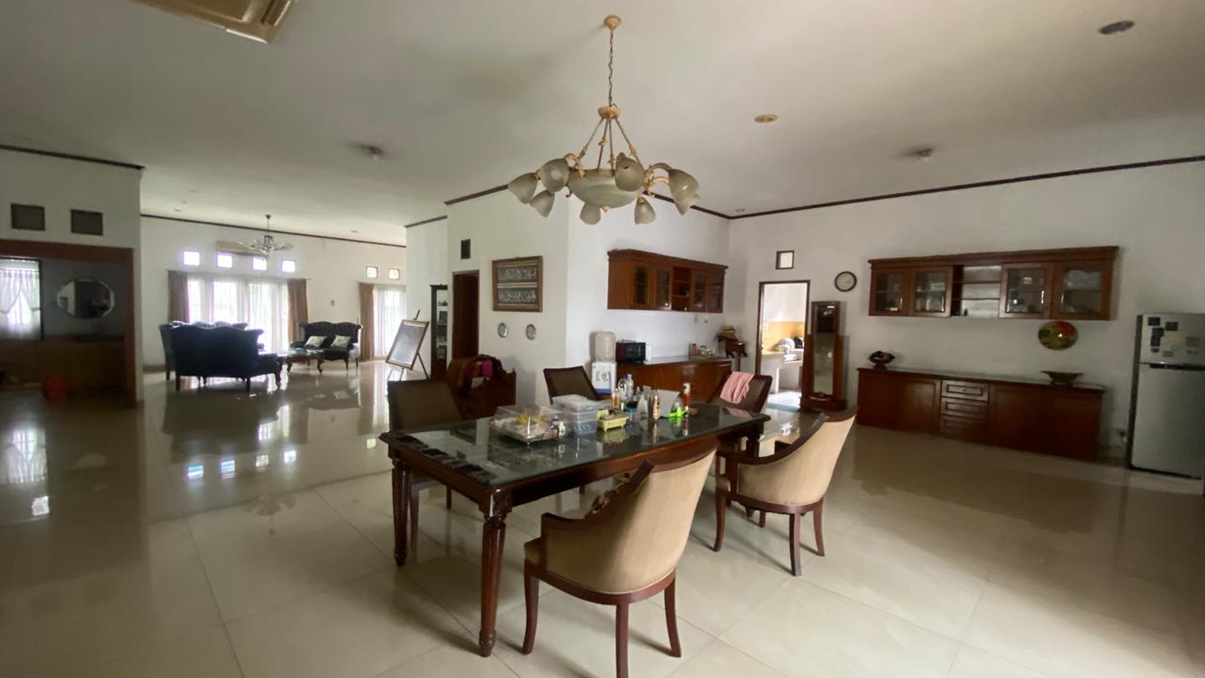 Dijual Rumah Mewah di Cinere Kolam Renang Ruang Luas