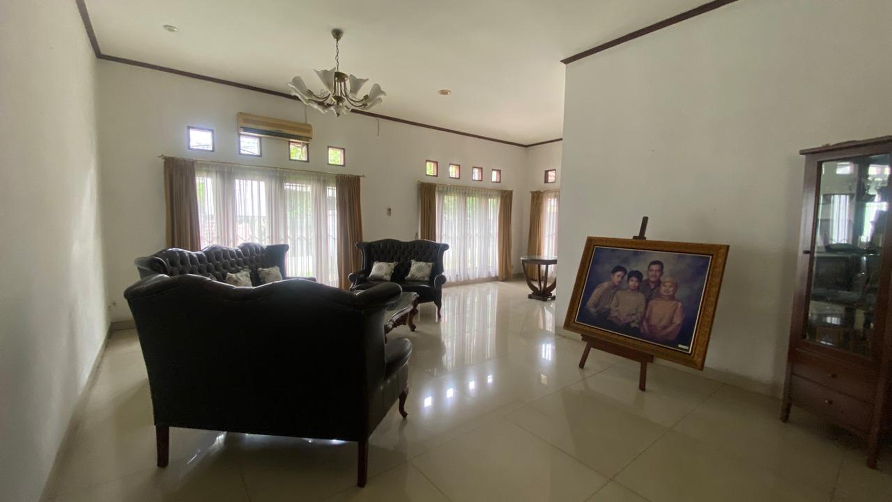 Dijual Rumah Mewah di Cinere Kolam Renang Ruang Luas
