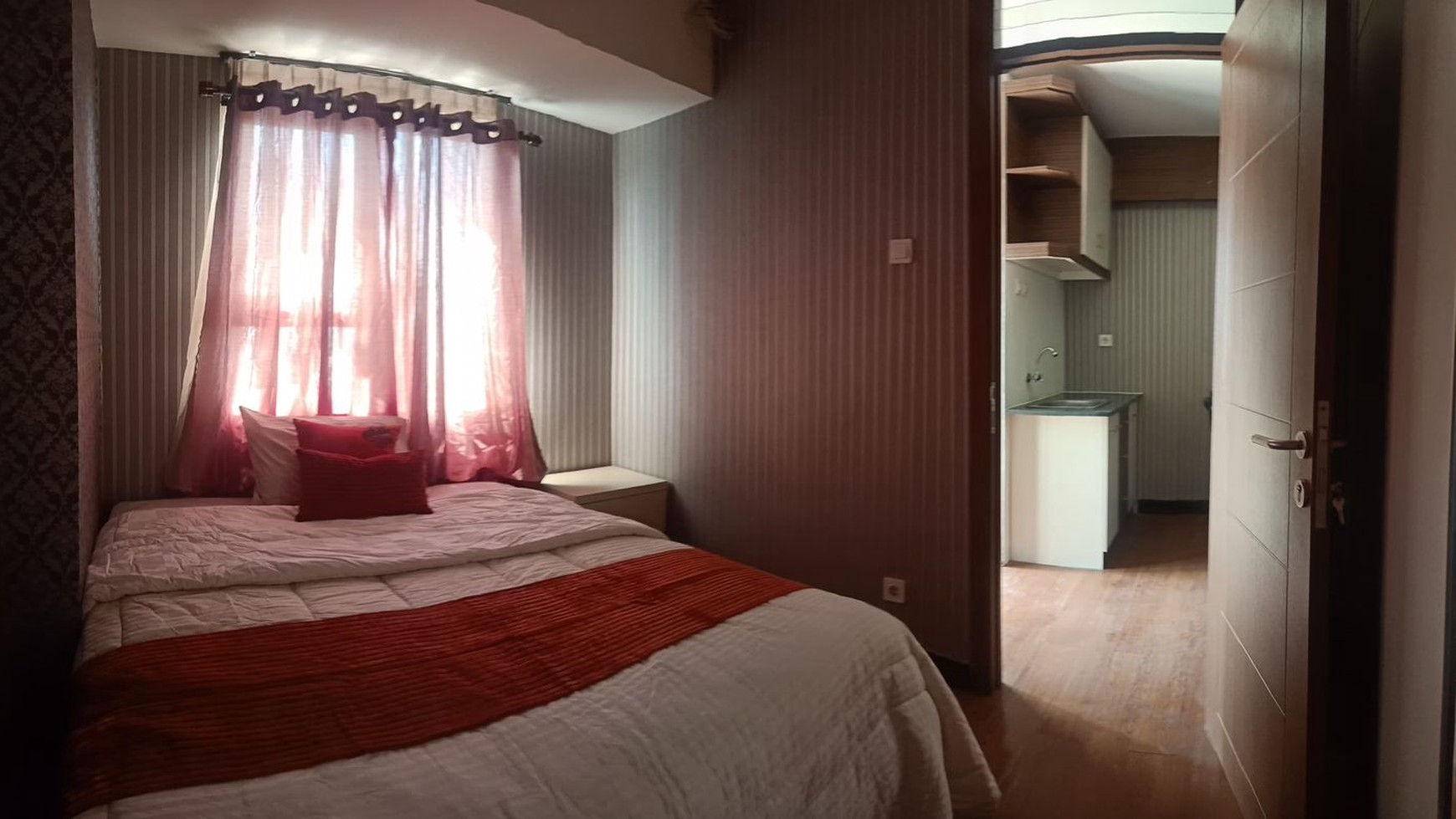 Apartemen Full Furnished View Kolam Renang di Cinere Resort Harga Menarik