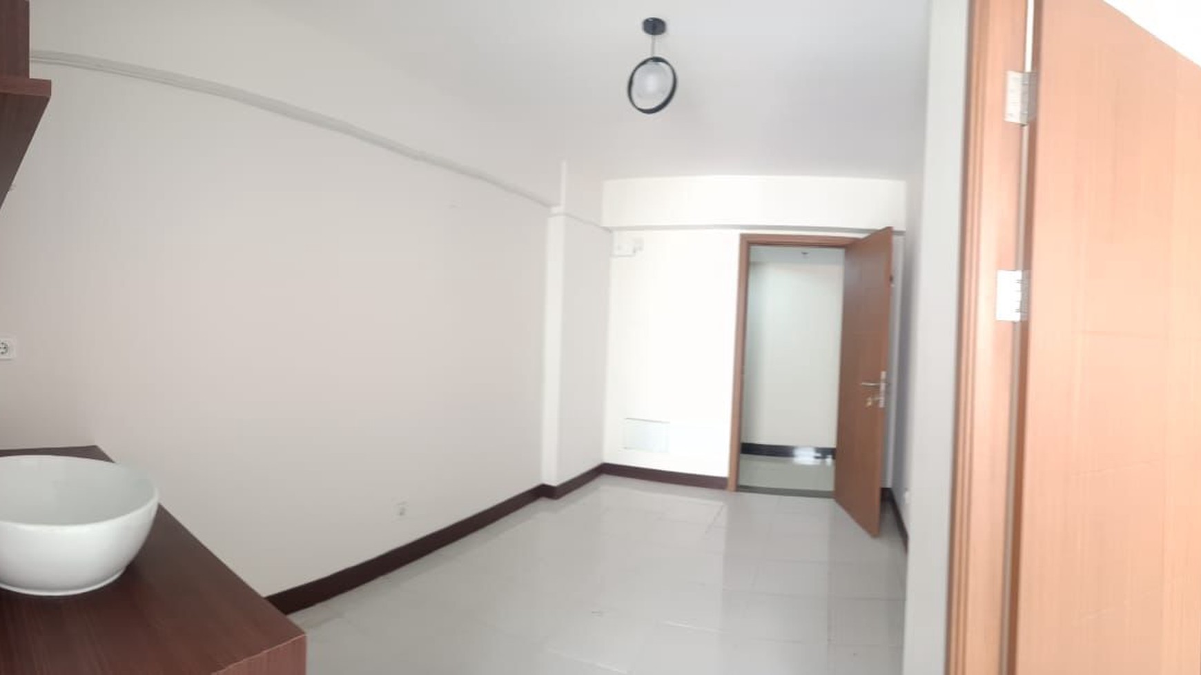 Apartemen Strategis di Cinere Semi Furnished View Kolam Renang