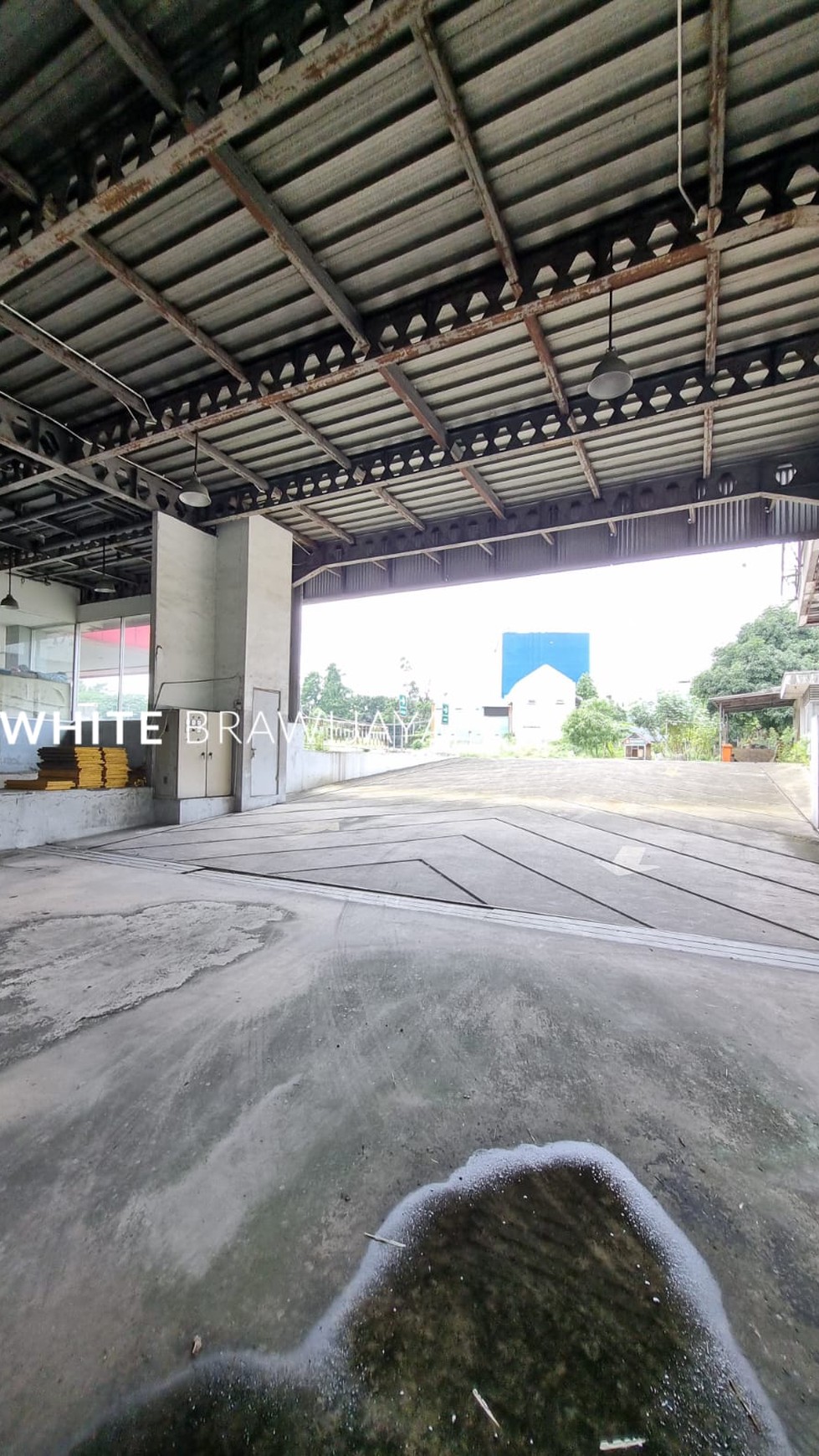 Gedung ex supermarket Radja Bangunan Bekasi Lokasi Strategis