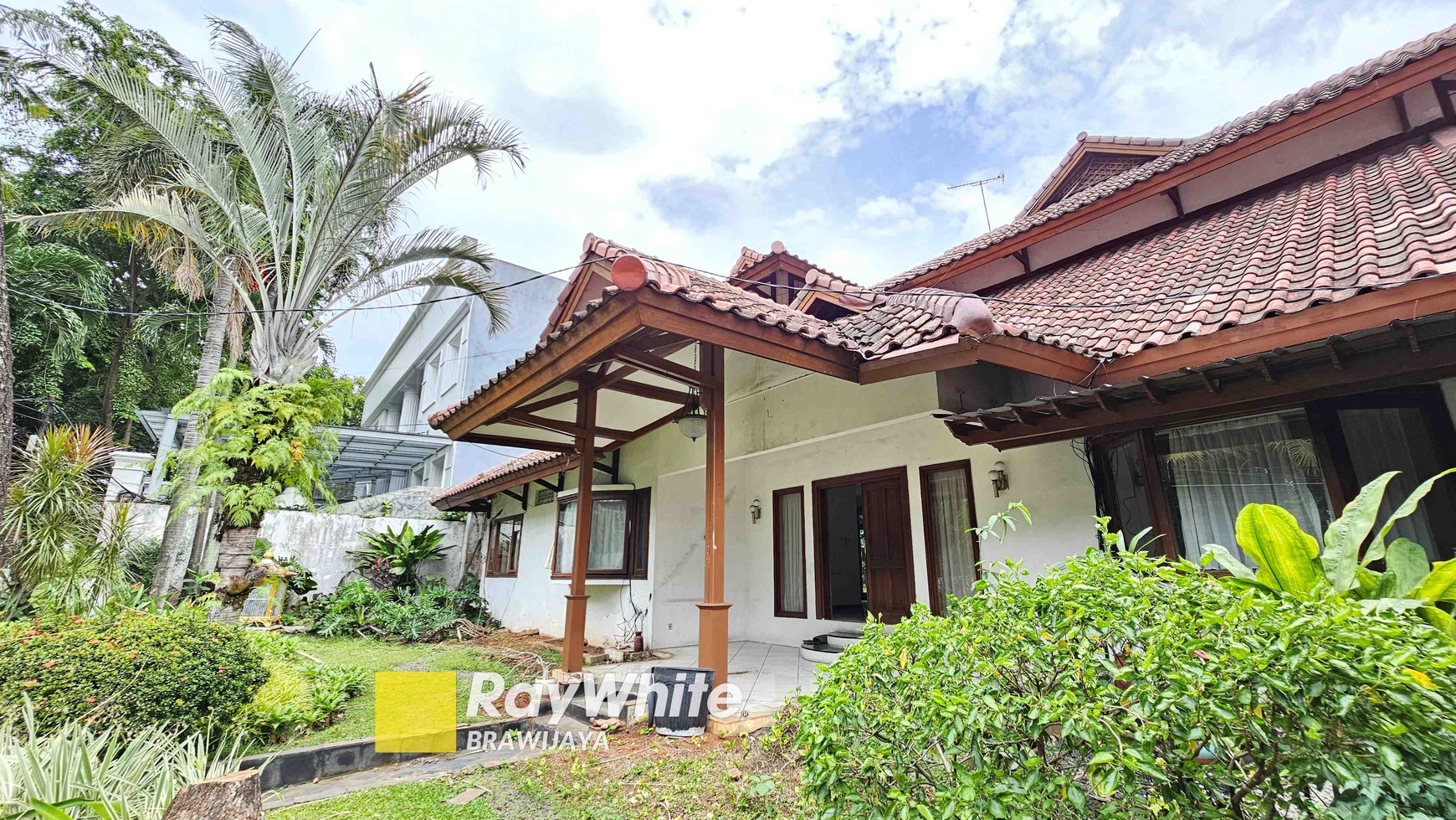 Rumah di Kompleks Adhyaksa Lebak Bulus, Jakarta Selatan, Dekat MRT Lebak Bulus