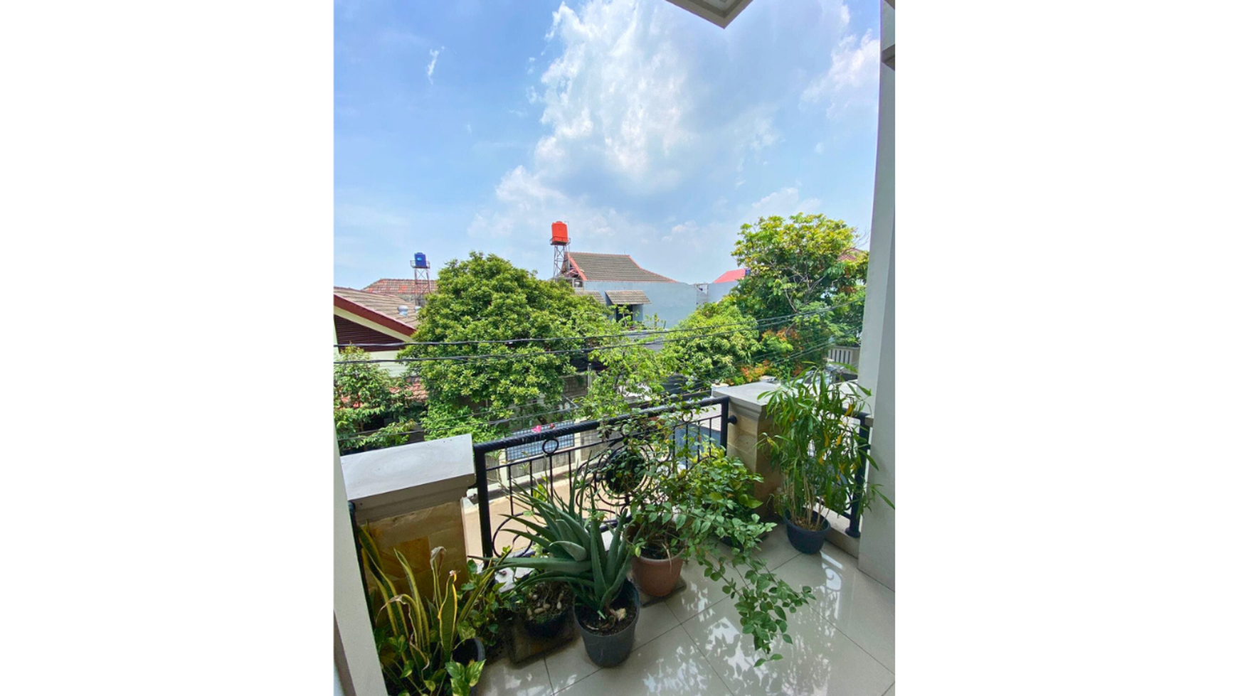 Dijual Rumah Bagus 2 Lantai Siap Huni Furnished Di Duren Sawit, Jakarta TImur
