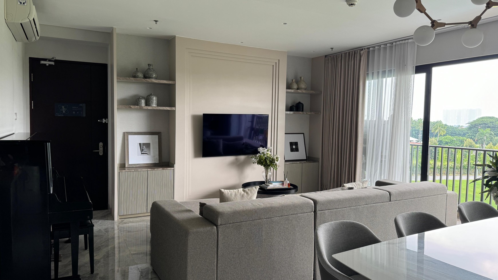 MURAH Dijual Apartemen Graha Golf - Graha Famili TOWER Arion Tipe 3+1 Kamar Tidur BONUS  FULL FURNISHED Best view GOLF 