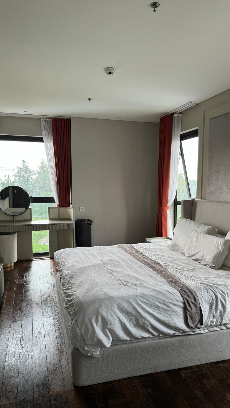 MURAH Dijual Apartemen Graha Golf - Graha Famili TOWER Arion Tipe 3+1 Kamar Tidur BONUS  FULL FURNISHED Best view GOLF 