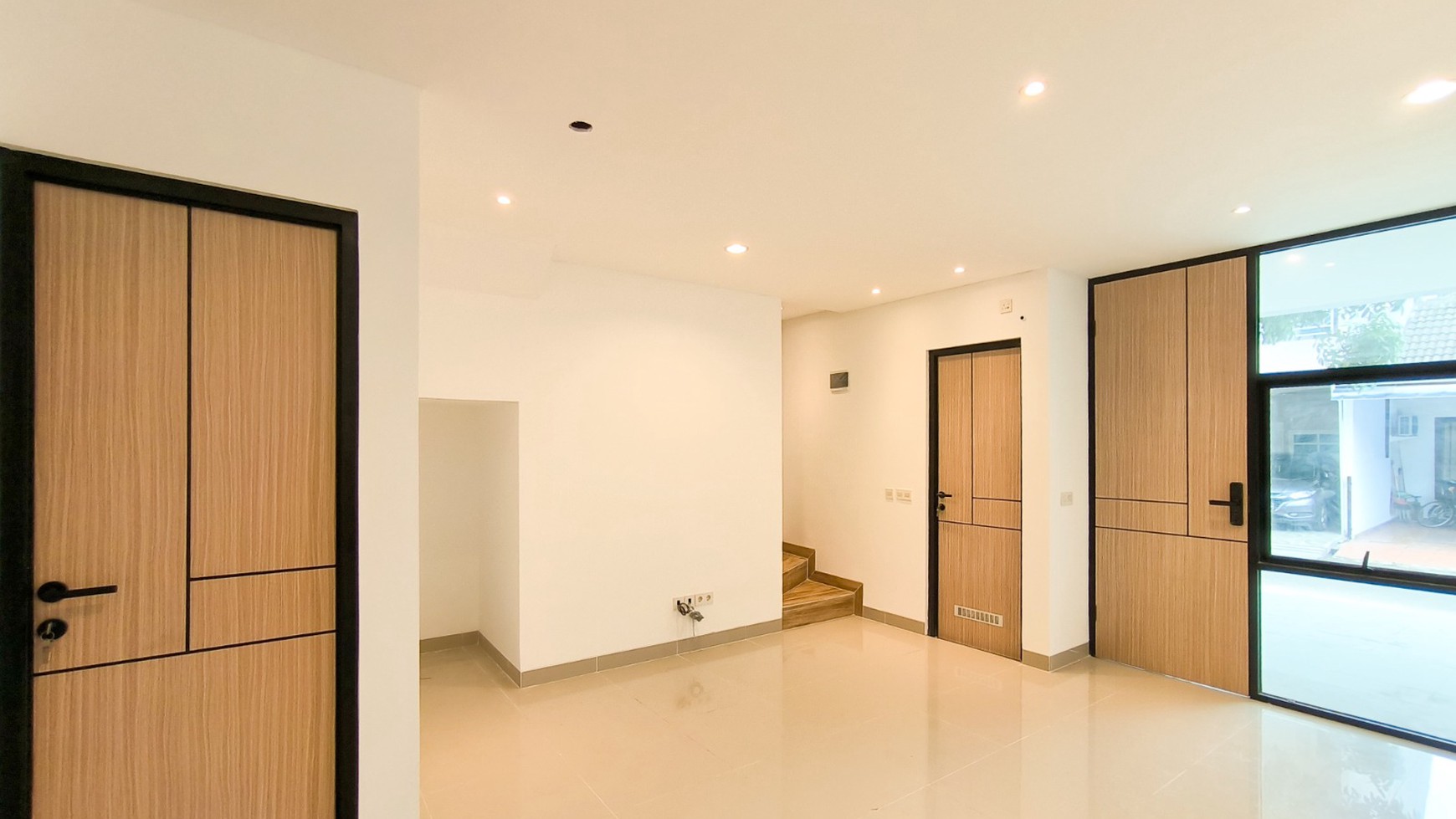 Rumah 2 lantai,Luas Tanah 72,dalam cluster di Bintaro Jaya 9.