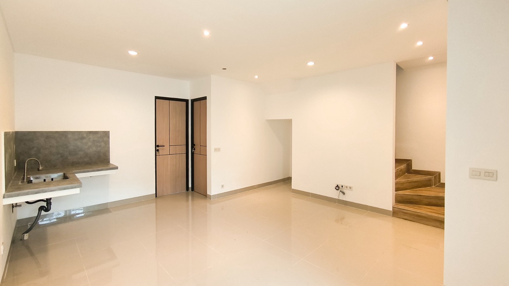 Rumah 2 lantai,Luas Tanah 72,dalam cluster di Bintaro Jaya 9.