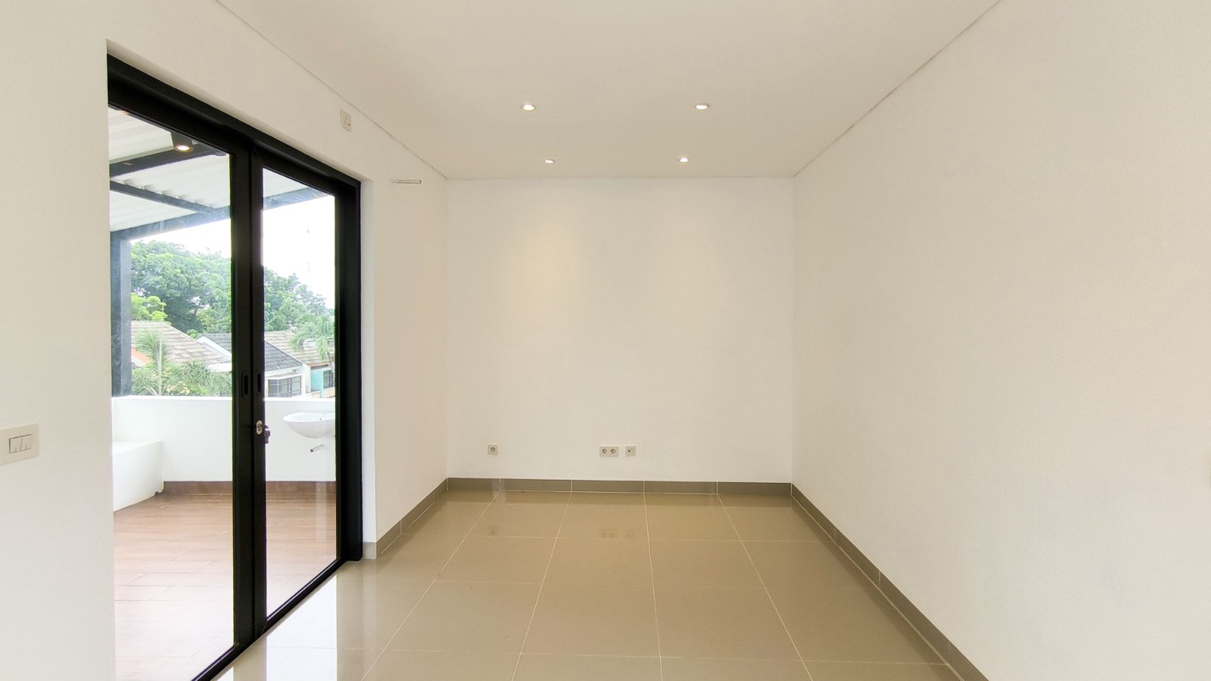 Rumah 2 lantai,Luas Tanah 72,dalam cluster di Bintaro Jaya 9.