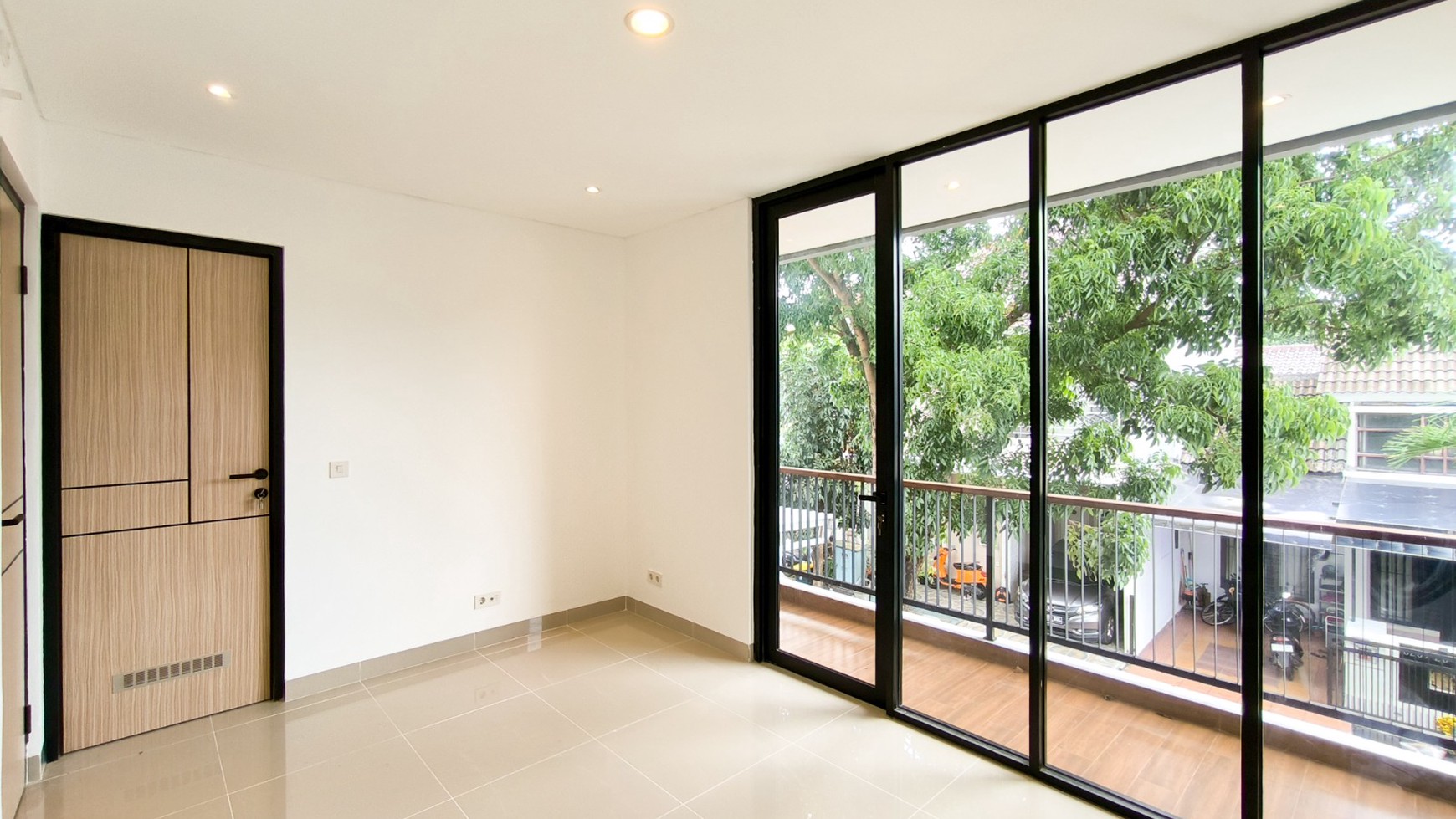 Rumah 2 lantai,Luas Tanah 72,dalam cluster di Bintaro Jaya 9.