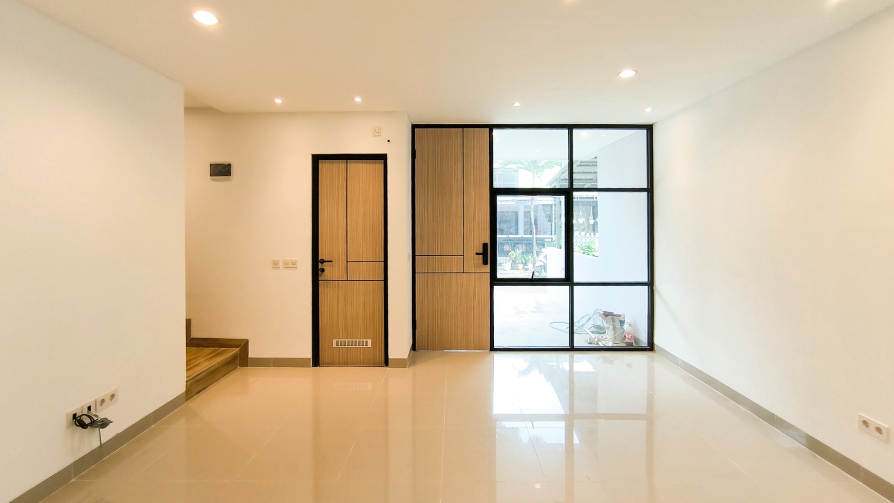 Rumah 2 lantai,Luas Tanah 72,dalam cluster di Bintaro Jaya 9.