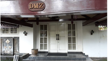 Rumah Mewah 2 Lantai Di Lahan Luas 1096 m2 Di Loka Indah Pancoran, Strategis 15 Menit Ke Jl, MT Haryono Dan Dijual 30% Di bawah NJOP