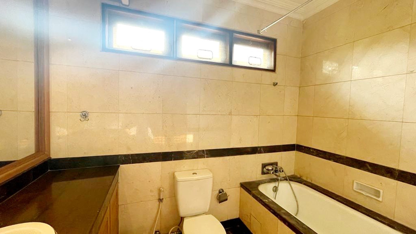 Rumah Bagus Di Pejaten Barat, Villa Palma Jakarta Selatan,