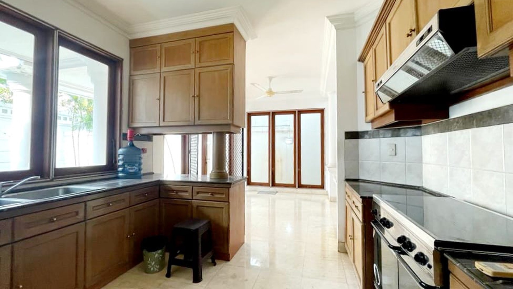 Rumah Bagus Di Pejaten Barat, Villa Palma Jakarta Selatan,