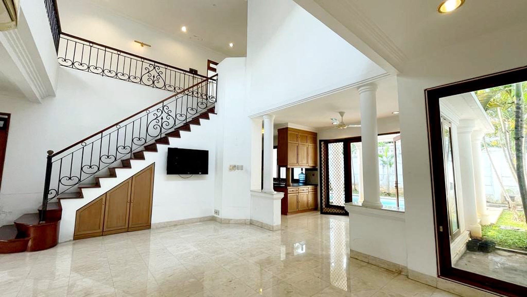 Rumah Bagus Di Pejaten Barat, Villa Palma Jakarta Selatan,