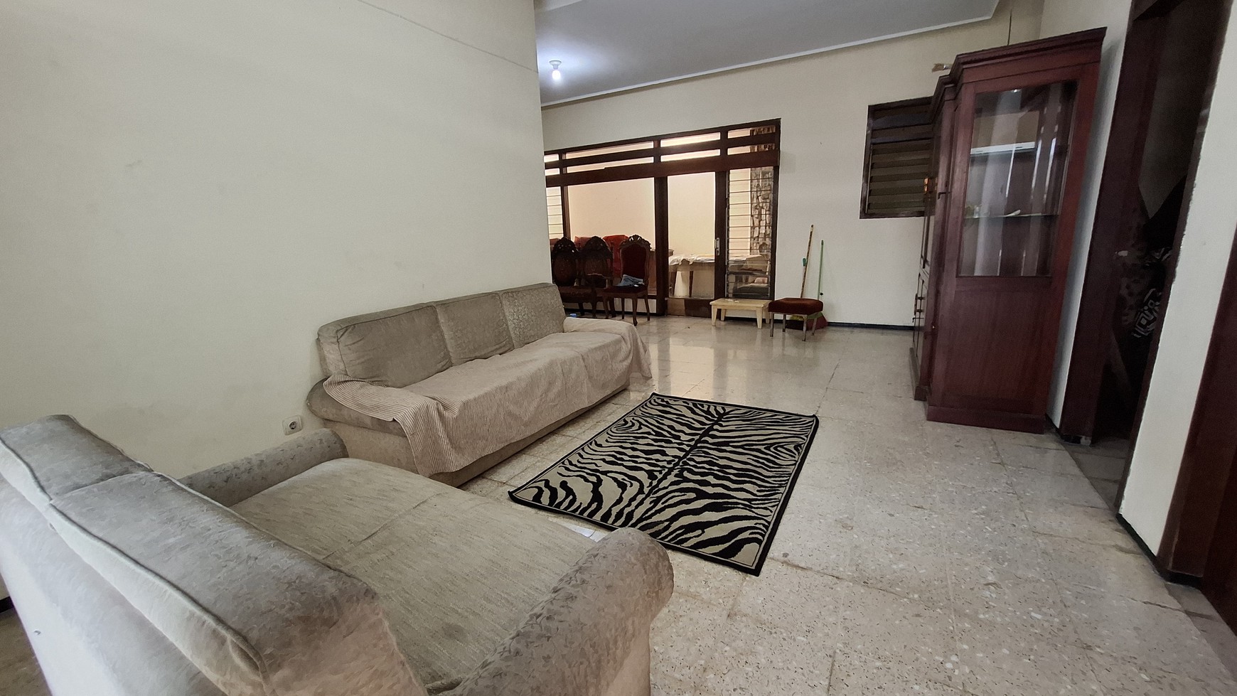 Rumah Hitung Tanah Area Cipete