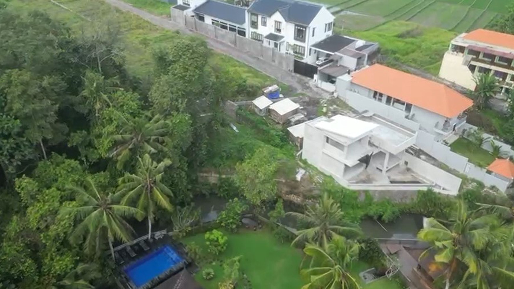 Rumah Hitung Tanah Area Cipete